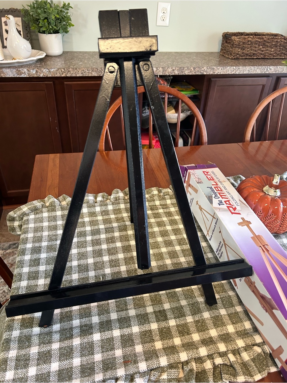 Black Easel